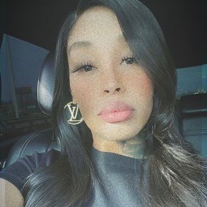 Meet your Posher, Teaira